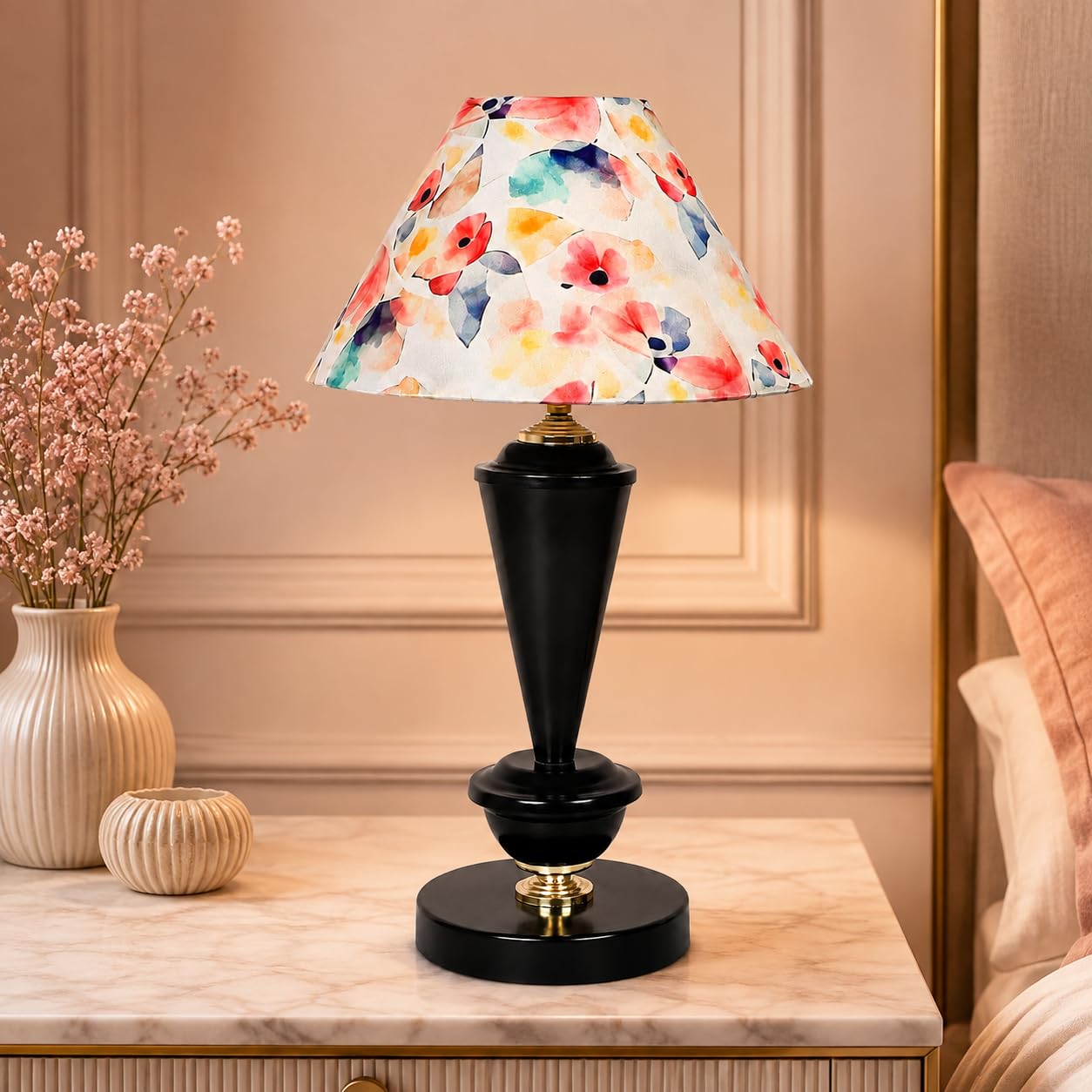 tu casa Modern Brilliance Black Metal Table Lamp for Home Decoration